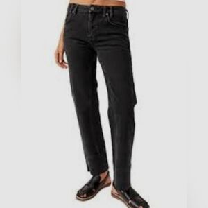 REFUGE JEANS BLACK MOM STYLE SIZE 9